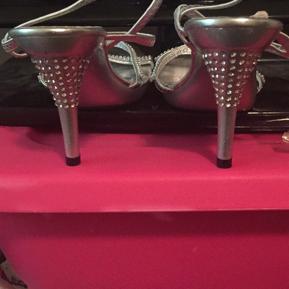 Brand new heels